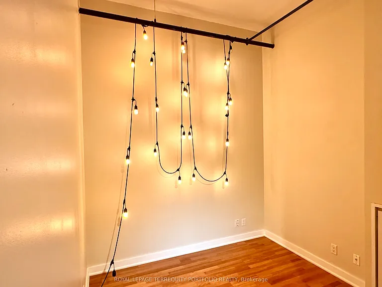 43 Hanna Ave #418 — Photo 7