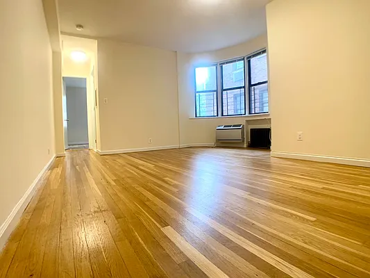 Rented by Corcoran | media 7