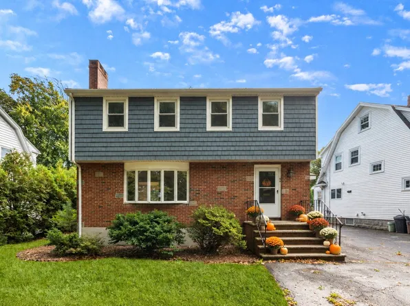 54 Furnace Brook Pkwy, Quincy, MA 02169