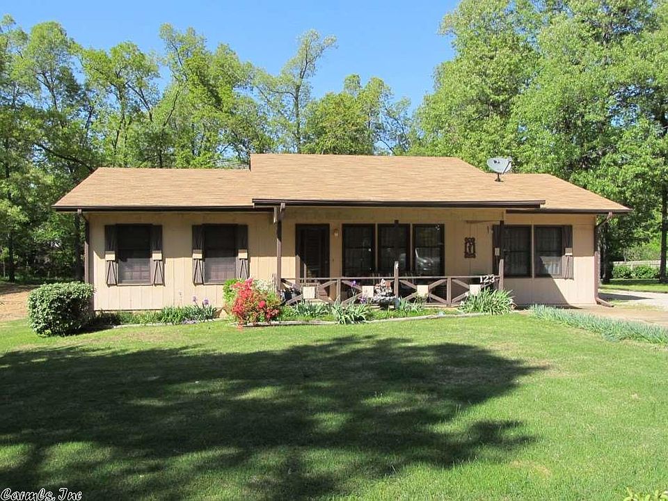 1st image of 123 Pottawattamie Dr