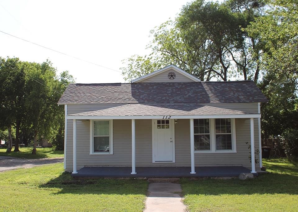 113 N Middle St, Flatonia, TX 78941 MLS 8634829 Zillow