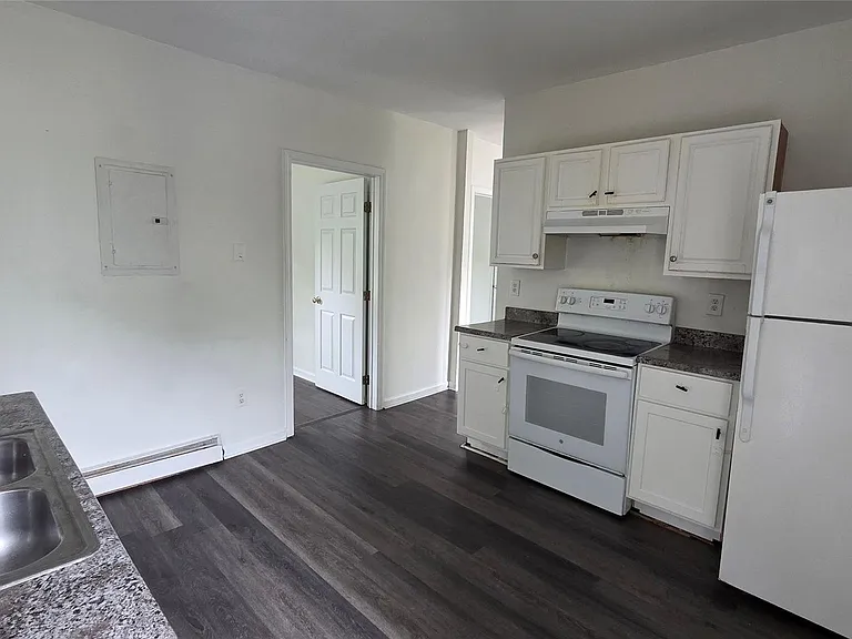 52 Parker Ave #2 — Photo 4
