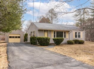 11 Merrill Rd, Falmouth, ME 04105