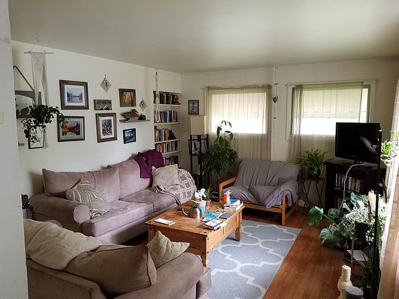 5th image of 124 S 11th Ave #124