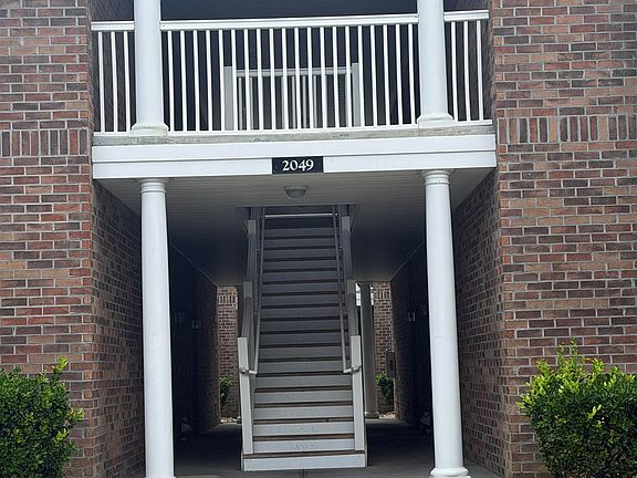 2nd image of 2049 Silver Crest Dr. #B