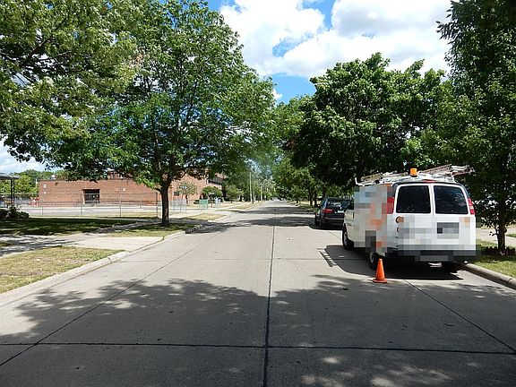4th image of 19381 Woodside St