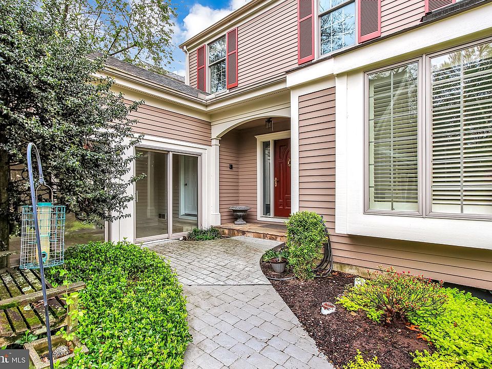 2066 Rosewood Ln, York, PA 17403 Zillow