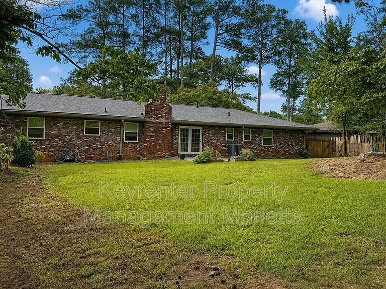 725 McBurnette Rd NE — Photo 21