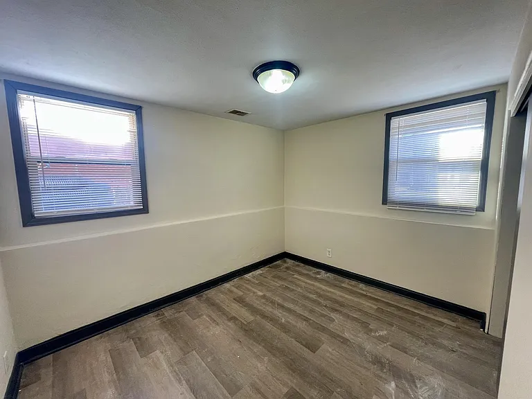 2419 Plymouth Ave N #2 — Photo 7