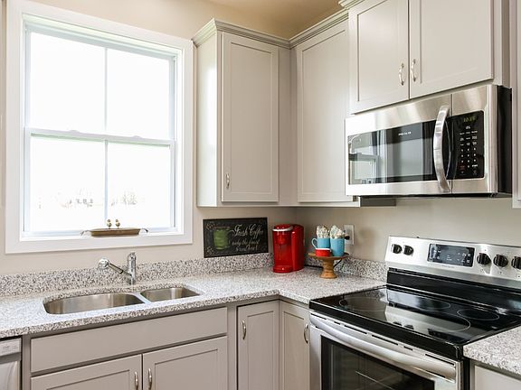 Collins - Kitchen