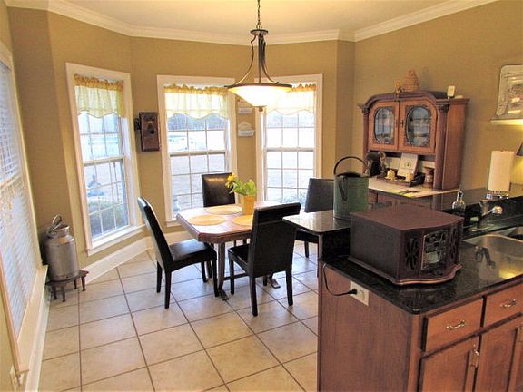 4th image of 5650 Griffin Dr