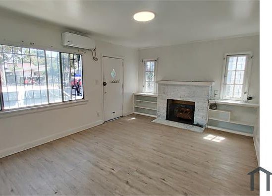 2nd image of 1206 W 60th Pl