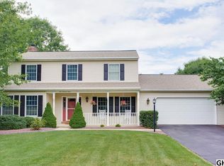 912 Sycamore Ln, Hummelstown, PA 17036