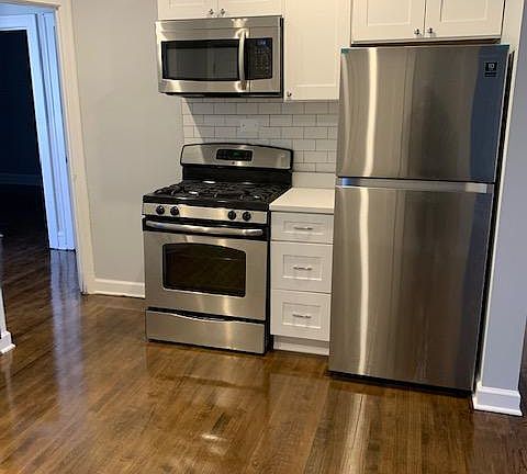 2nd image of 3320 N Leclaire Ave #3