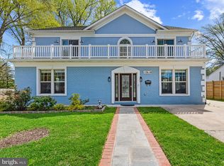 13919 Parkland Dr, Rockville, MD 20853
