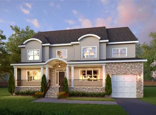 4 Queens Ct, Jackson, NJ 08527