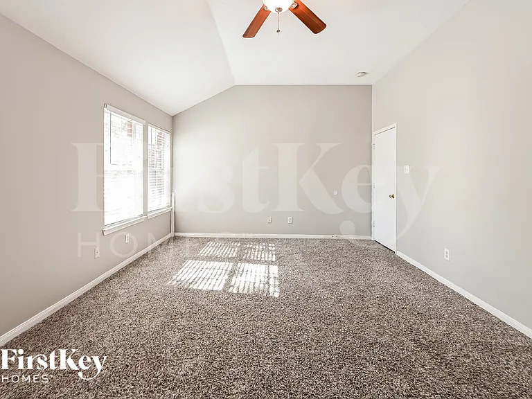 3117 Bay Creek Dr — Photo 9