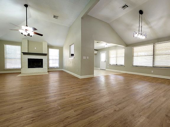 2nd image of 11703 Lorene Ave