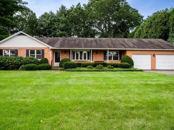 49 Sheerman Ln, Amherst, MA 01002