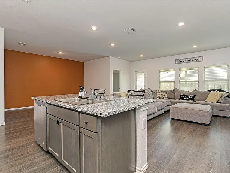1004 Cotton Gin Ct — Photo 11