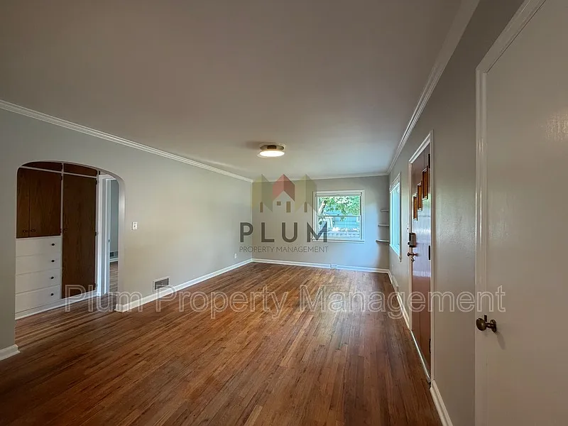 4 bed, 2.0 bath, 1780 sqft, $3,250 — Photo 3