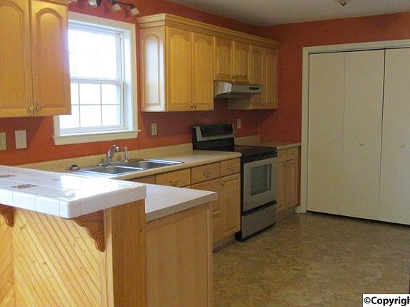 2nd image of 1950 Sardis Dr