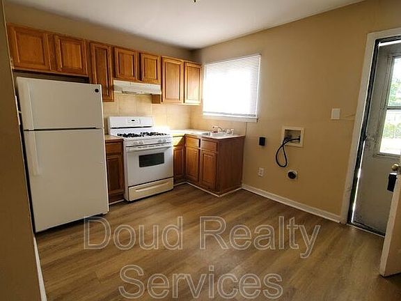 5th image of 16 Pollux Cir E APT 1