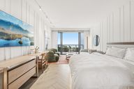 Collins Ave-0506-017.jpg