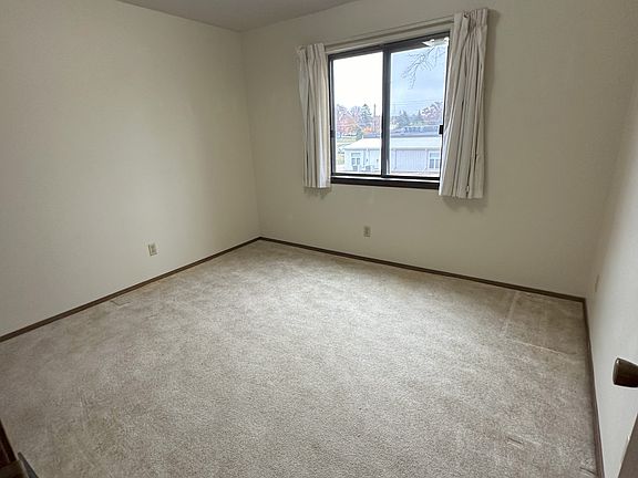 5th image of 3216-3224 Neola St #17473302