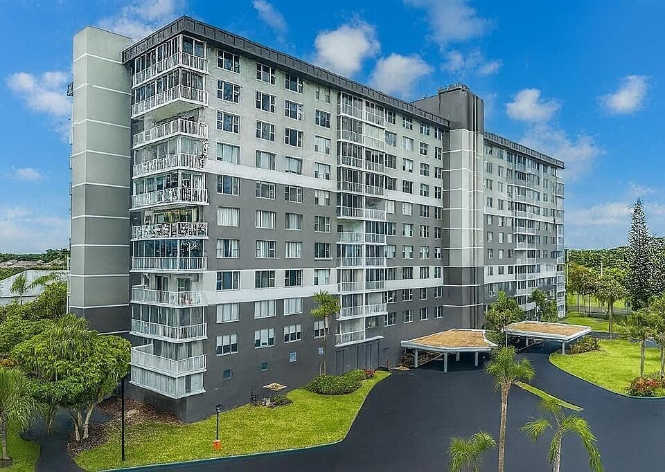 1st image of 3850 Washington Street #1003