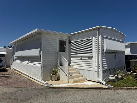3rd image of 204 Palm Drive #I