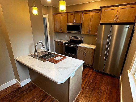 5th image of 80 Spruce Ave #80