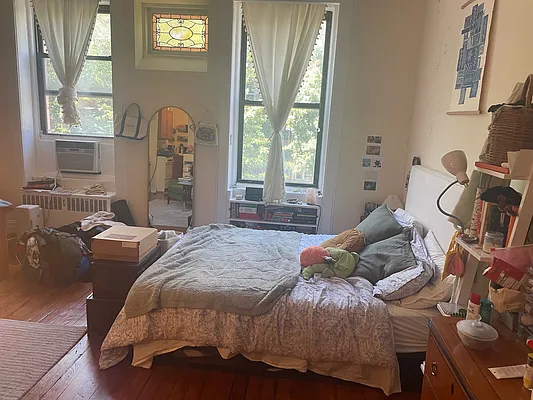 Rented by St. James Realty | media 10