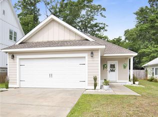 1066 Pinemont Dr, Mobile, AL 36609