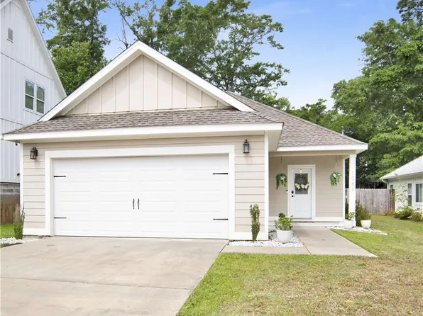 1066 Pinemont Dr, Mobile, AL 36609