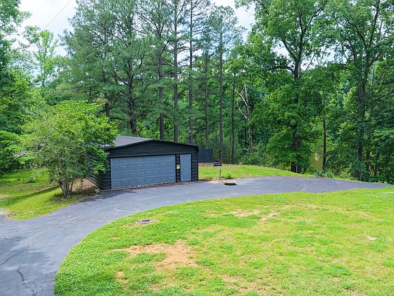 2nd image of 15 Oakwood Ln