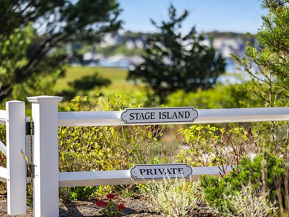5th image of 335 Stage Island Road