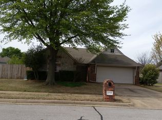 11718 S Fir Ave, Jenks, OK 74037