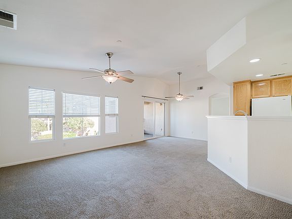 4th image of 162 Elora Ln
