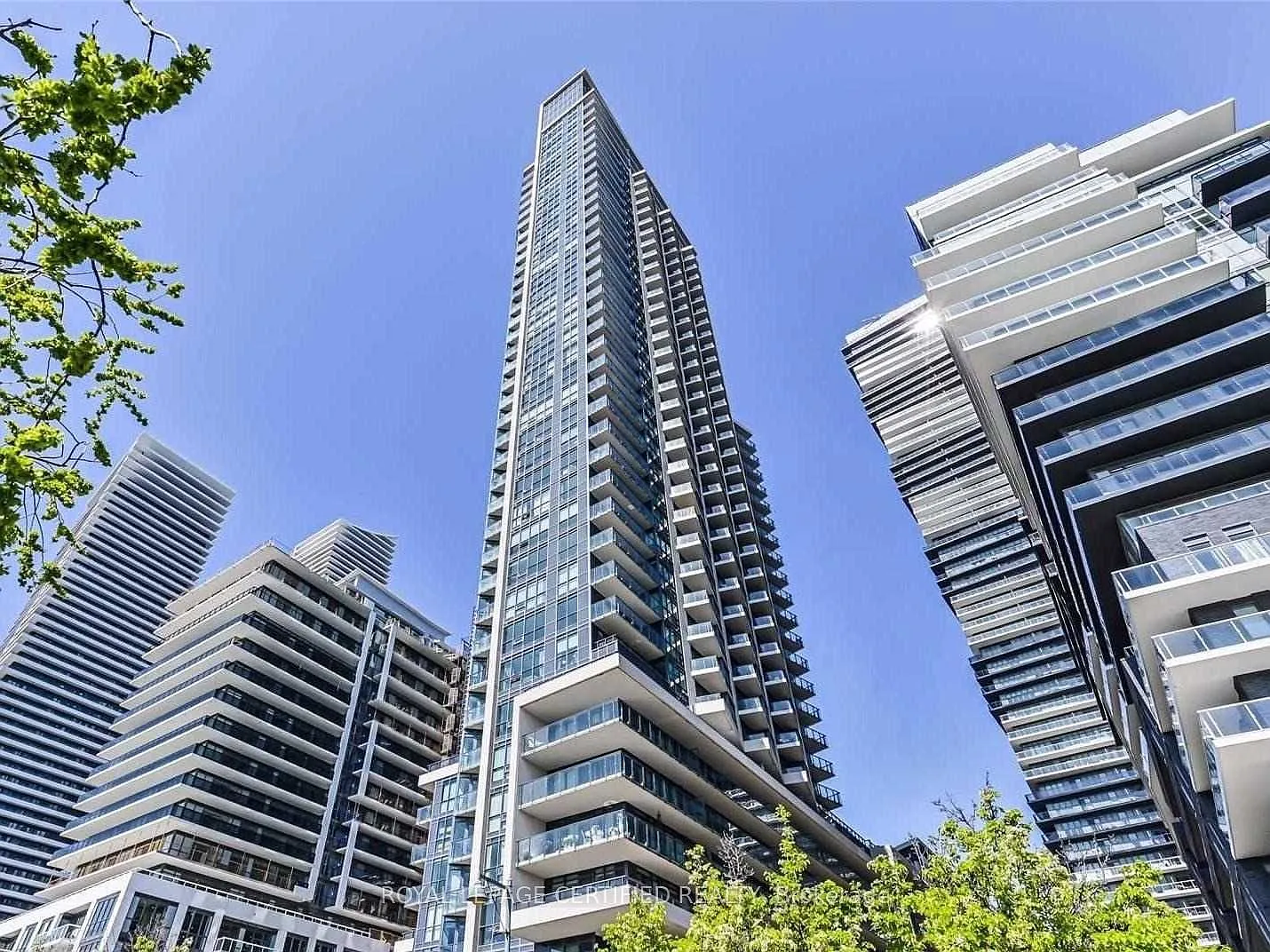 3 bed, $3,195 — Photo 2