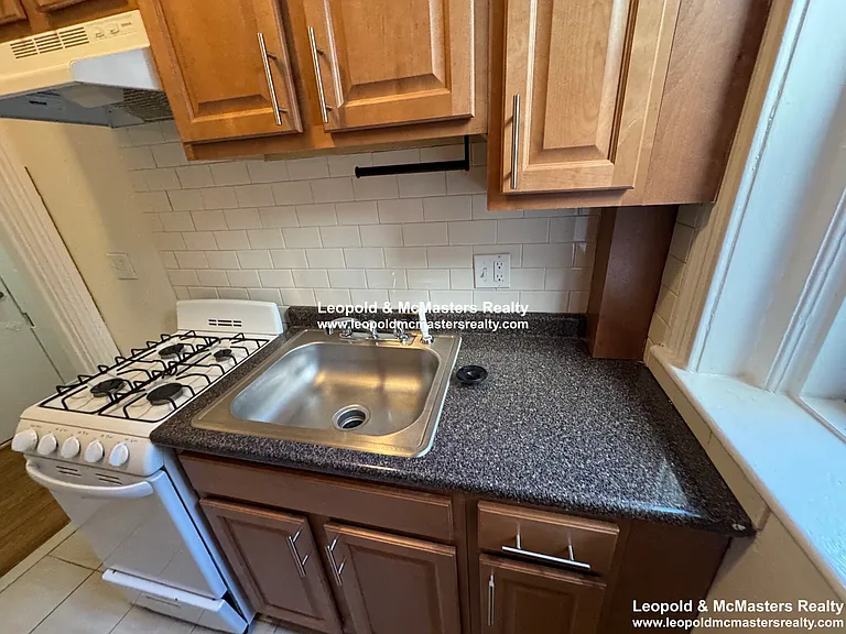 1124 Commonwealth Ave — Photo 18