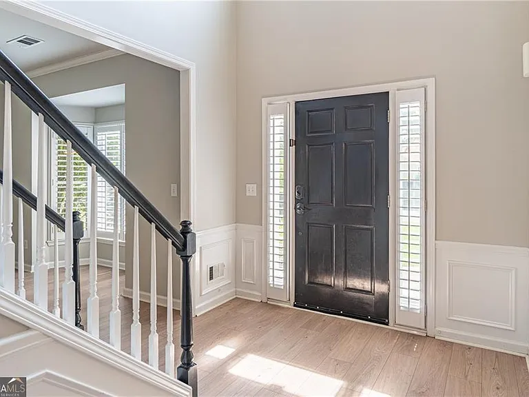5491 Oxford Chase Way — Photo 5