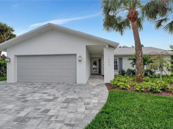 1084 Lake Shore CT, NAPLES, FL 34103