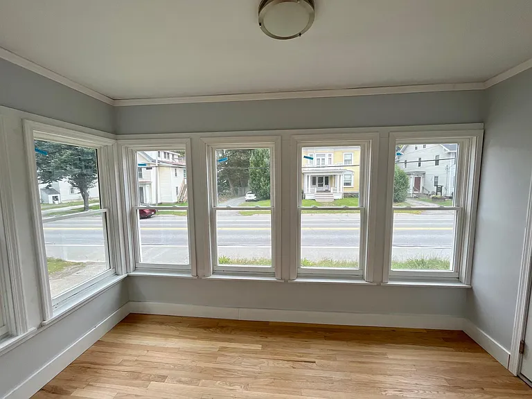 409 Hammond St #1 — Photo 10
