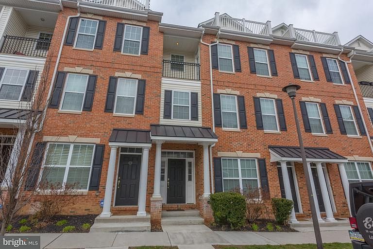 1st image of 4441 Driftwood Dr #110