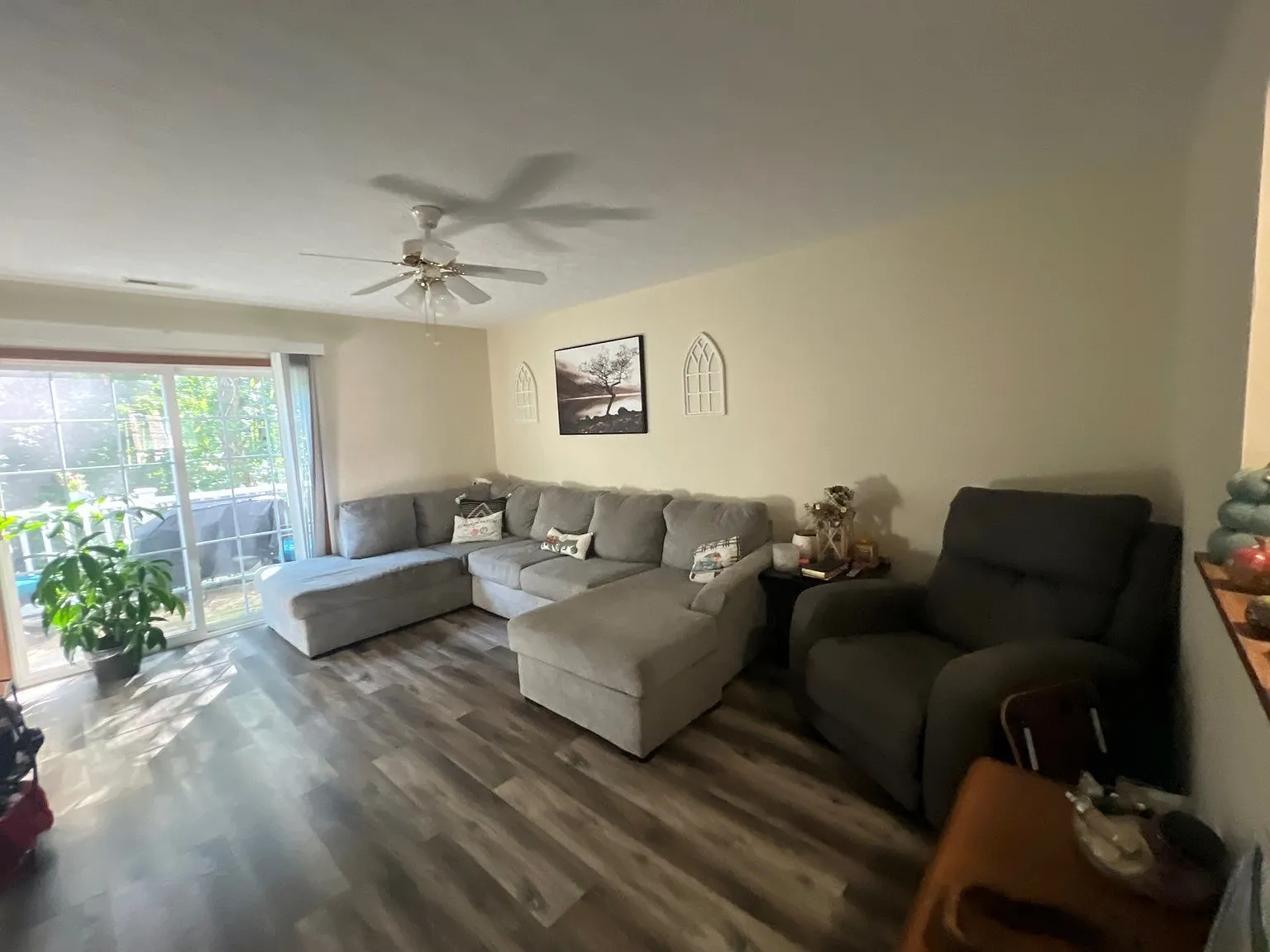 3 bed, 1400 sqft, $1,400 — Photo 3