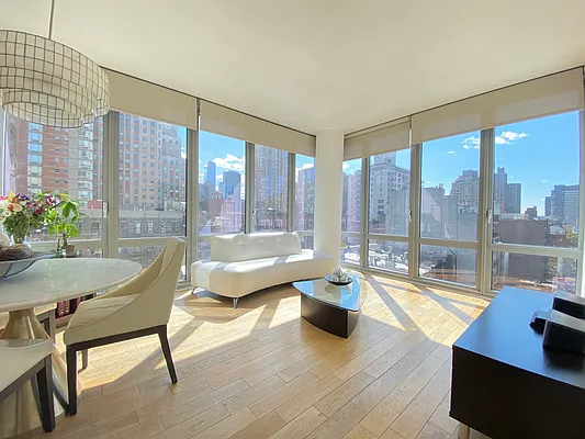 Rented by R New York | media 44