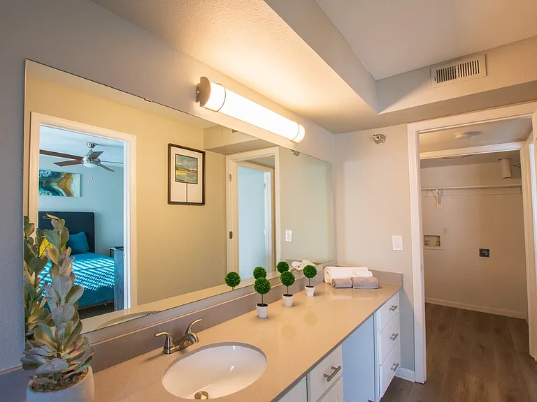 Park Edge Apartments — Photo 21