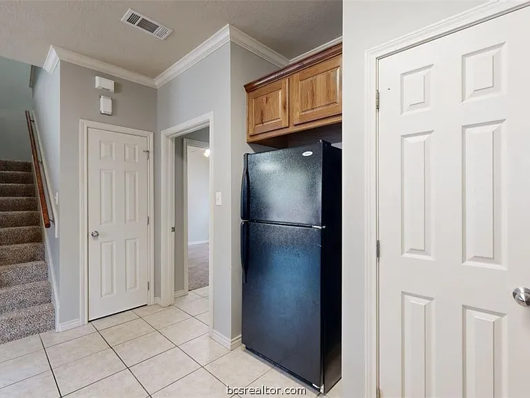 211 Forest Dr #C — Photo 11