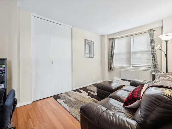 5700 Arlington Avenue image 5 of 15